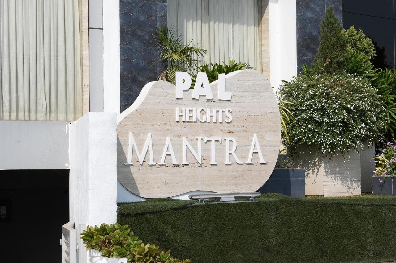 Pal Heights Mantra Ξενοδοχείο Μπουμπάνεσβαρ Εξωτερικό φωτογραφία
